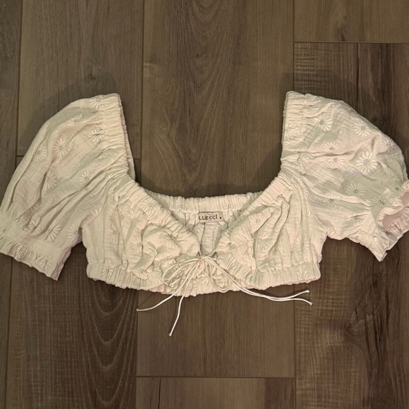 Cream Puff Sleeve Crop Top - Picture 1 of 4
